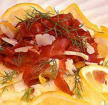Салат с брезаолой, фенхелем и пармезаном Салат с брезаолой, фенхелем и пармезаном